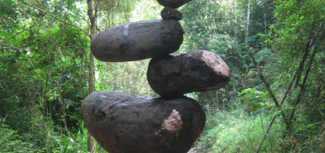 Rock_balancing